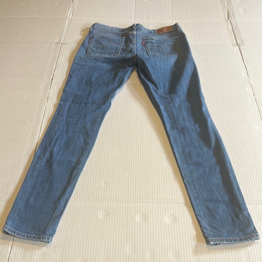 Levi’s Strauss and Co 711 skinny blue Jeans with pockets front and back zipper - Picture 6 of 7